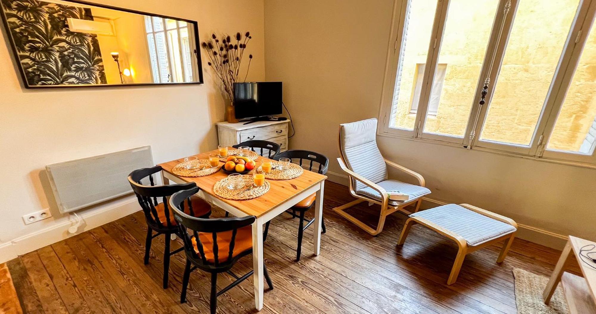 Ferienwohnung Ac - Private Exterior - Au Pied Du Palais Des Papes! Avignon Exterior foto